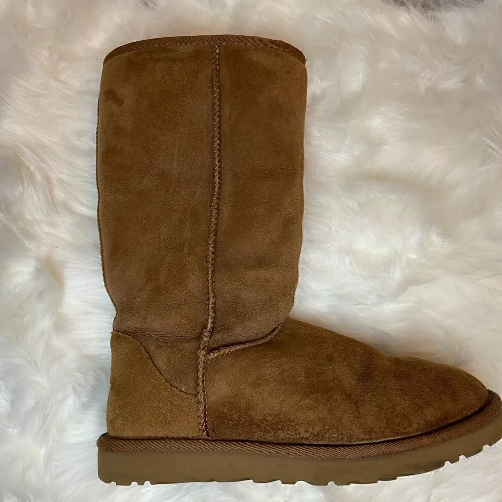 UGG Suede Boots Size 7